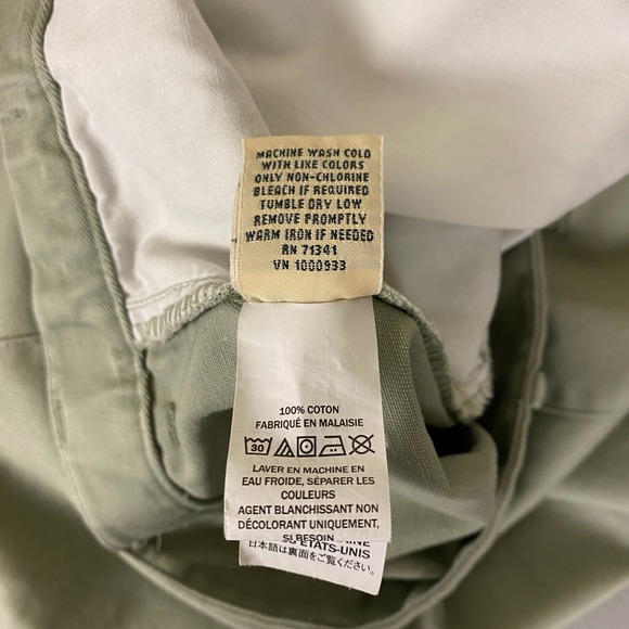 LL Bean Bermuda Shorts Classic Fit Women's Plus Size 18 Beige Cotton Lightweight - Picture 5 of 13